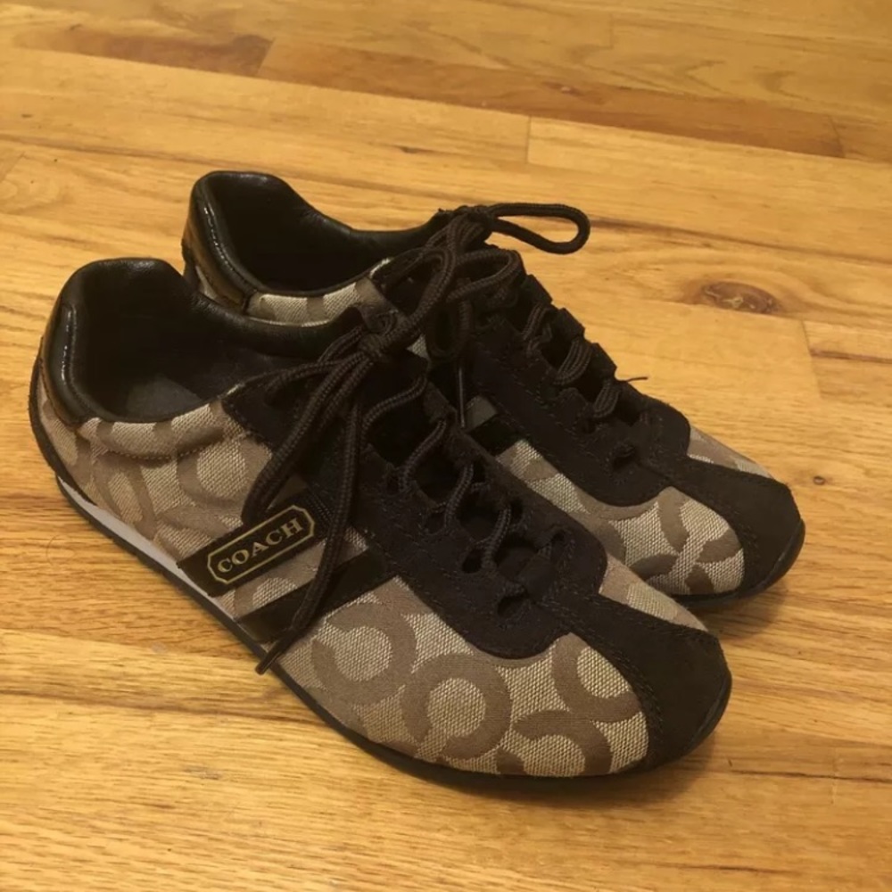 COACH Kathleen Signature Logo Sneaker Size 6 Brown